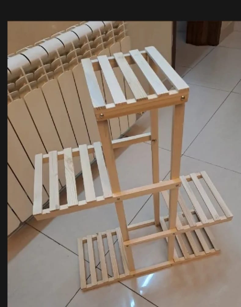 Wooden Multi-Tier Plant Stand (5 Pots Capacity)